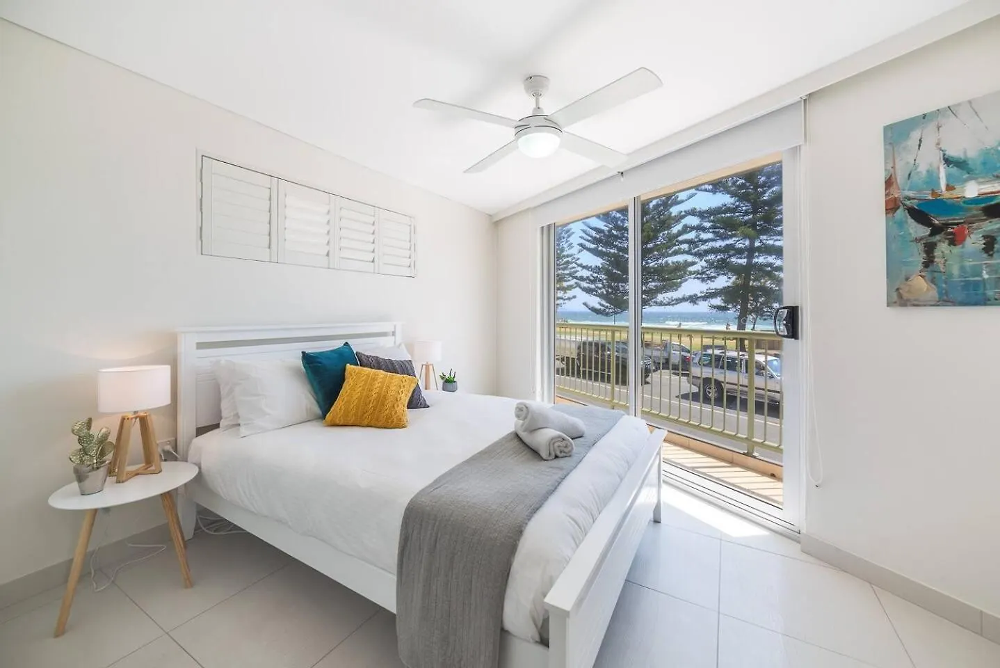 Bright And Chill Beachfront Apartment With Balcony Gold Coast